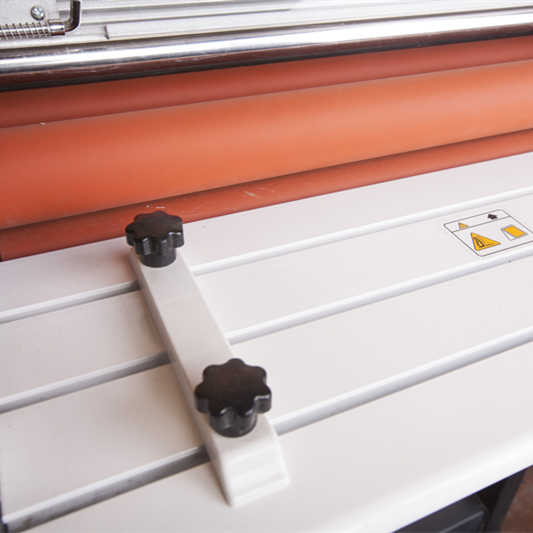 آلة الترقق الكهربائية الساخنة  - مراجعة Laminator Cold Roll وسعره